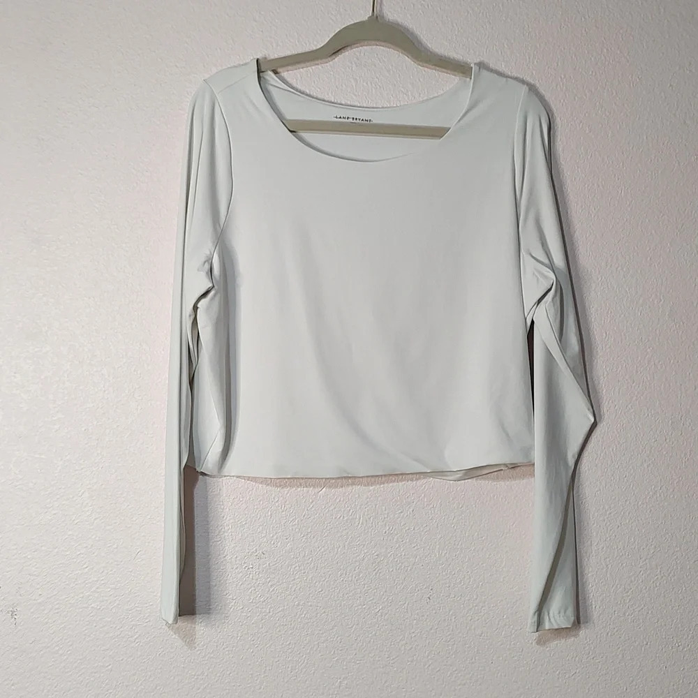 Livi White Active Long Sleeve Crop Top Size 18/20
